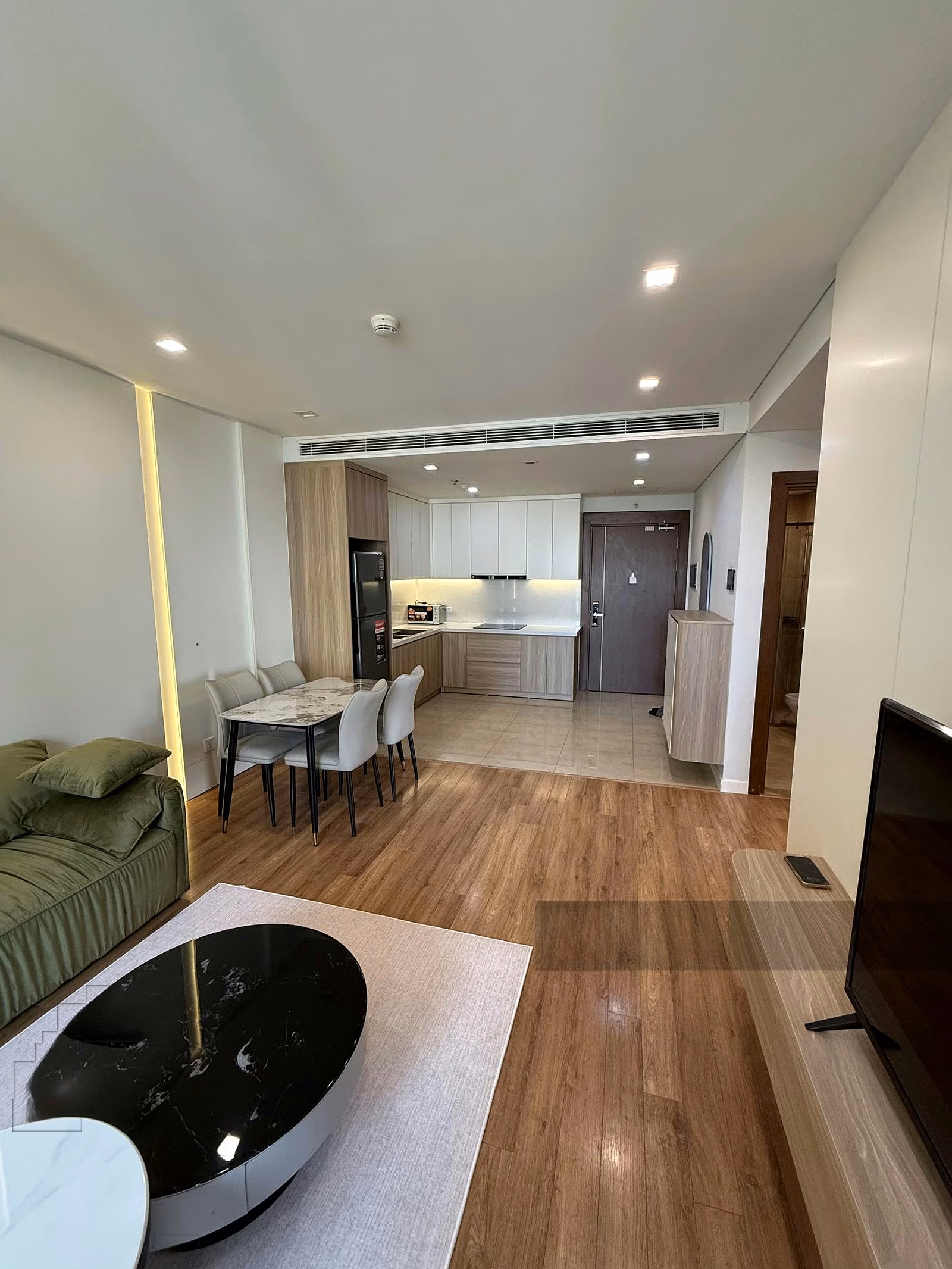 The Legend 2 bedrooms for rent, fully furnished, only 15.5 million, ready to live, car slot, corner apartment***
