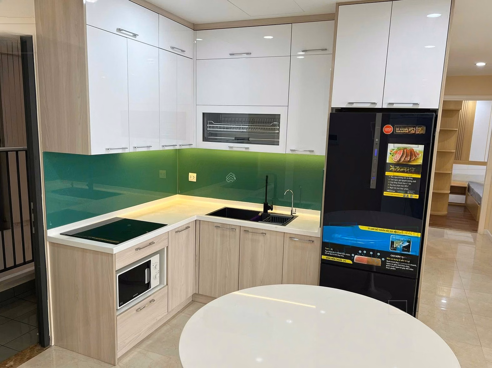 I rent D.Capitale Tran Duy Hung, building C1 - 3 bedrooms/2 bathrooms - 100m² - Fully furnished - Move in now