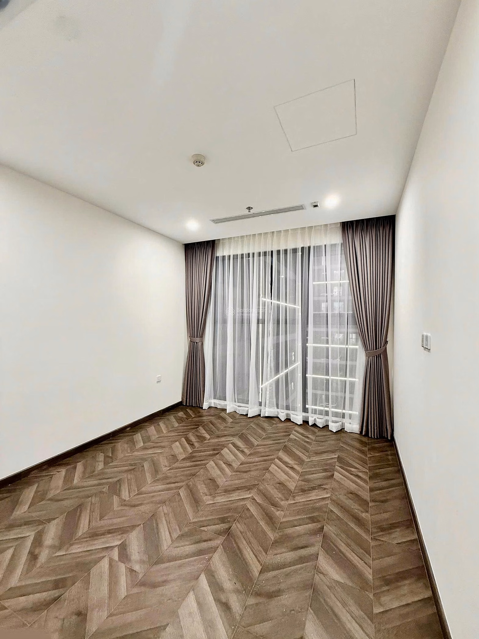 Total transfer cart of Vinhomes Grand Park at good market price