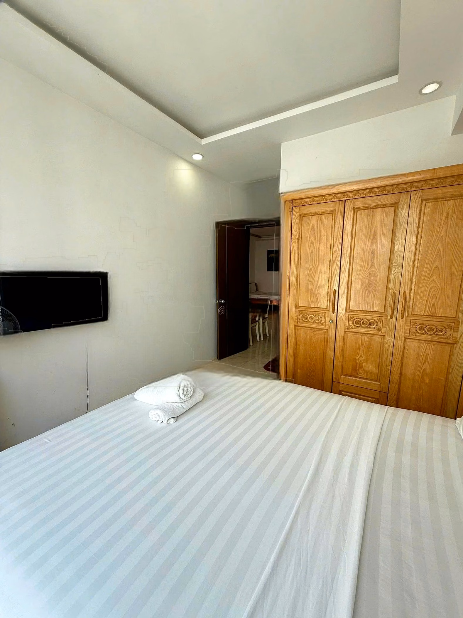 12 million/month, bring your suitcase and move in! 2 bedroom apartment near Muong Thanh Vien Trieu beach
