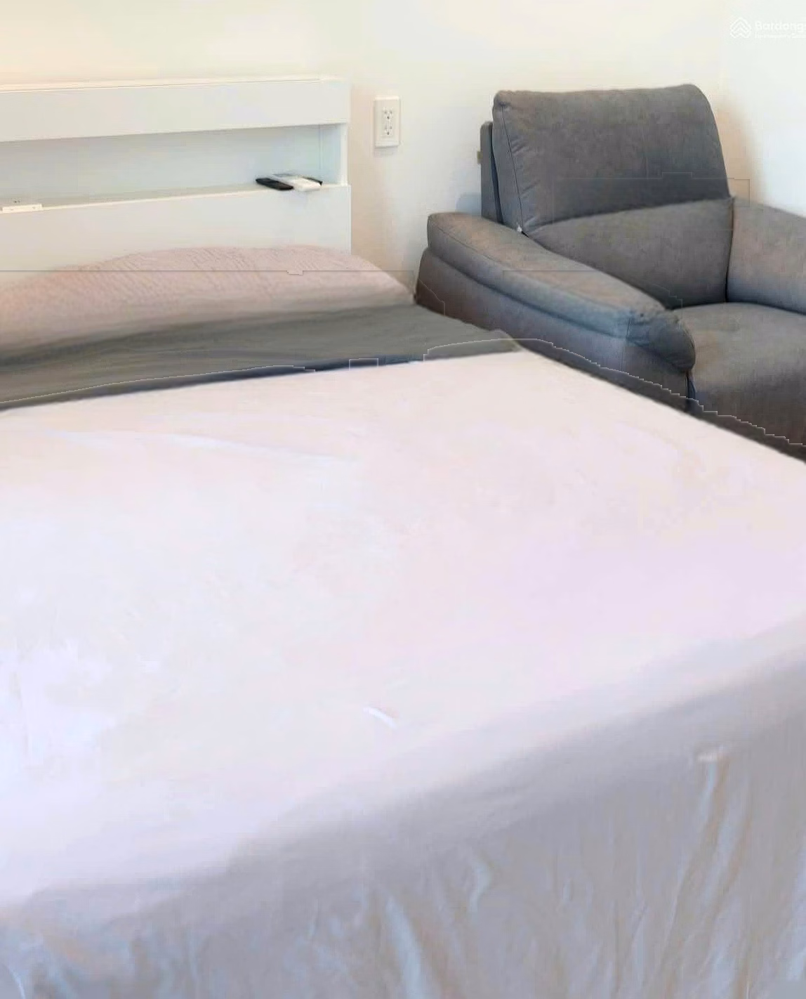 Studio Sun Ponte for rent, 4th floor, East view, price 13 million/month