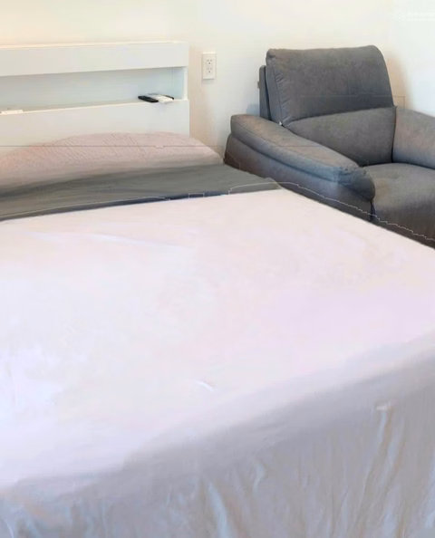 Studio Sun Ponte for rent, 4th floor, East view, price 13 million/month