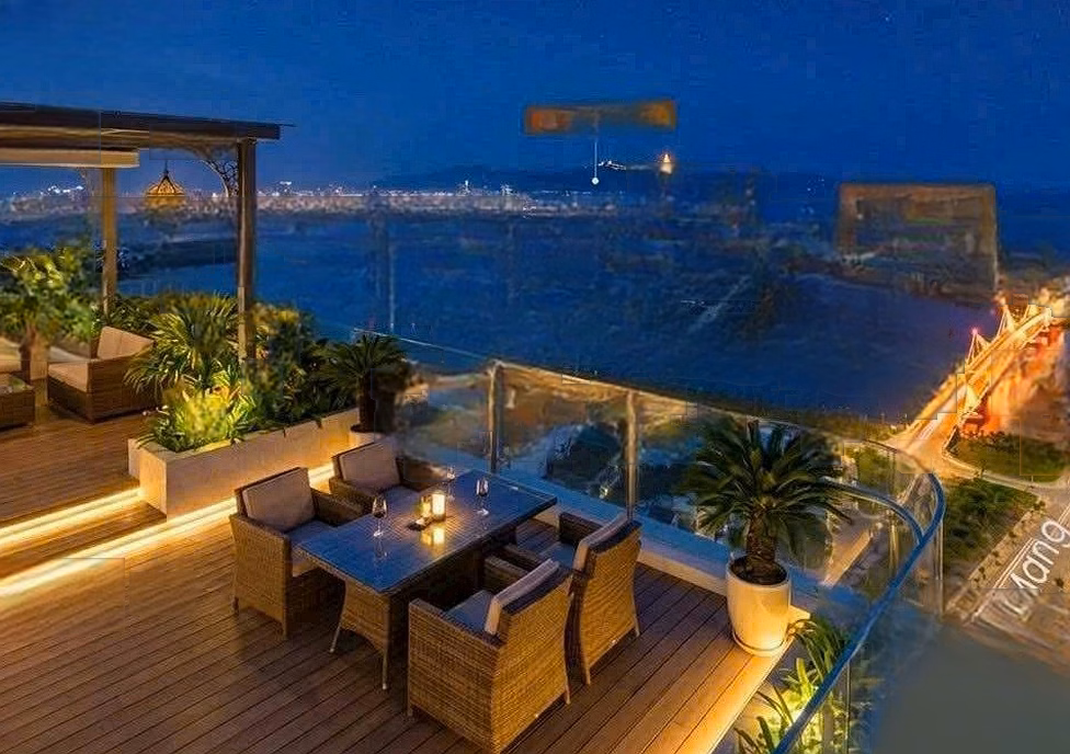 You will regret it if you skip this 2-bedroom apartment with panoramic view of Da Nang city! River view - fireworks cost only 3,658 billion