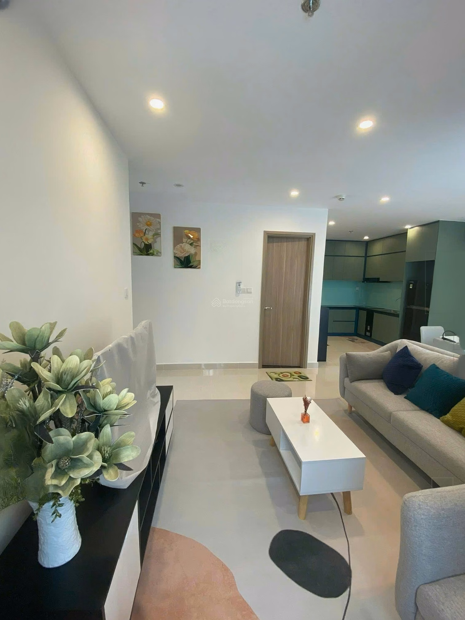 Landlord needs to rent Vinhomes Grand Park urgently, price is cheaper than market, move in now!!!