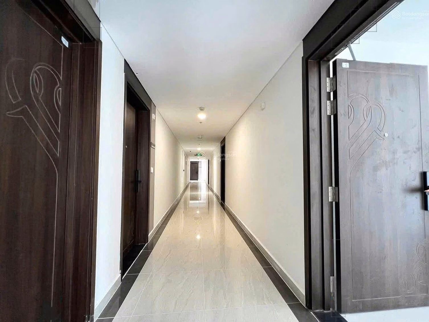 Shopping cart specializes in selling Victoria Village 2-room apartments for 5.2 billion - 3 rooms for 8 billion - Contact to see the house 0902 777 ***