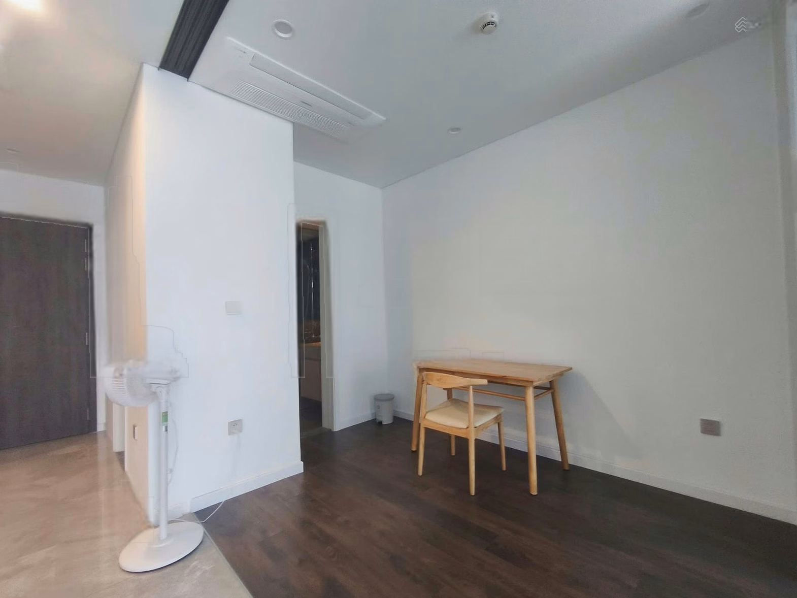 Selling 2-bedroom apartment at The Filmore Da Nang with Han River view - buy to live and invest cash flow of 430 million/year