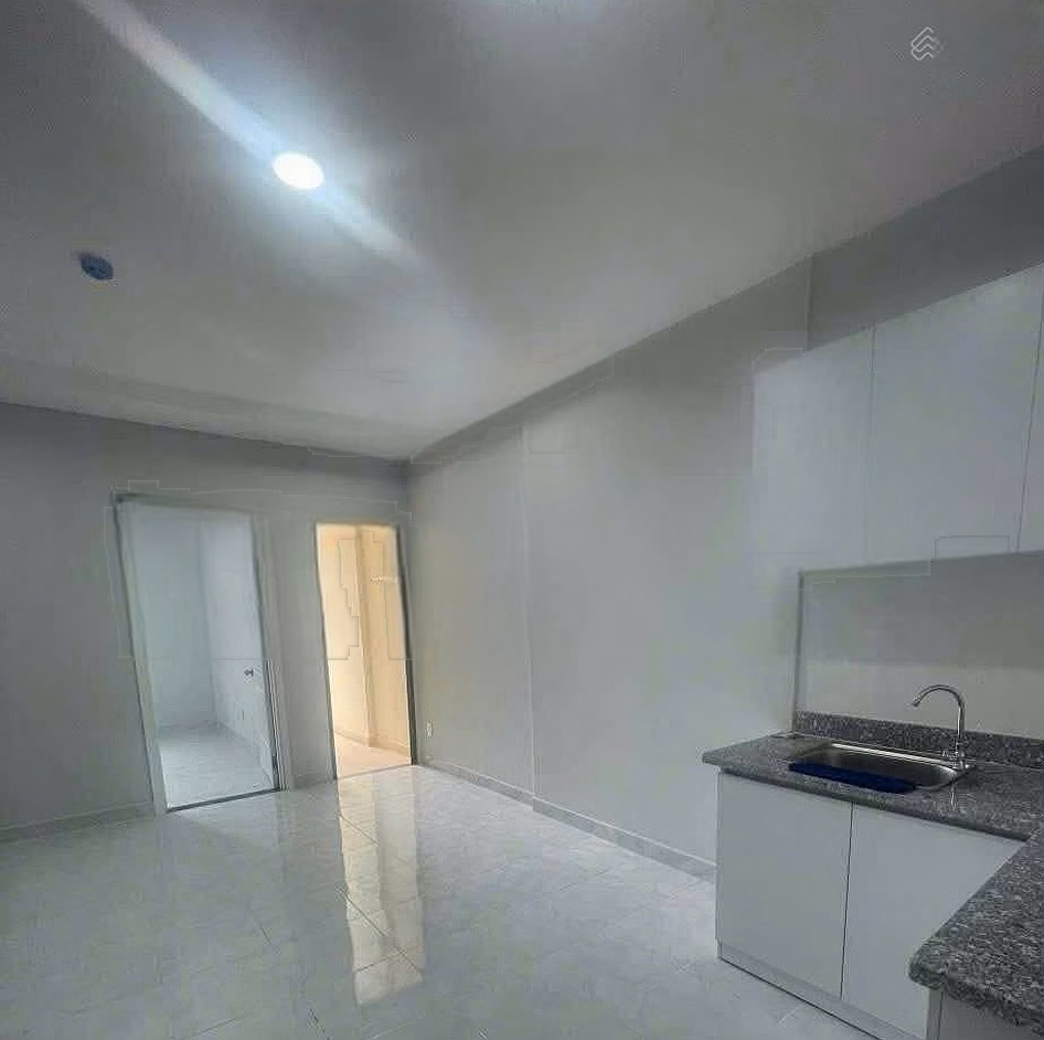 VINH LOC D'GOLD APARTMENT FOR SALE - 1 BEDROOM, 1 WC. 100% new house. Signed with CDT. Price 950 million. Does not arise