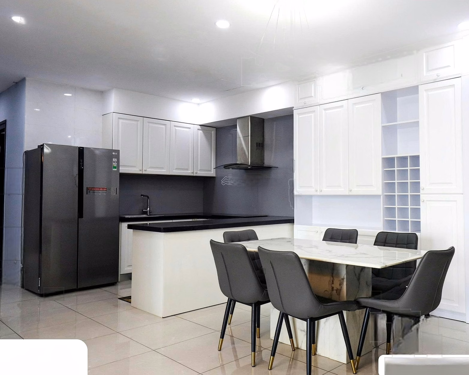 Discount 300 million, quick sale of Docklands apartment in District 7, area 117m2, 3 bedrooms, fully furnished, high floor, price 7.7 billion