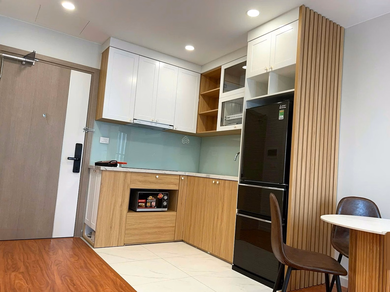 Just vacant 1n+1vs apartment with car parking, beautiful new house price only 9 million