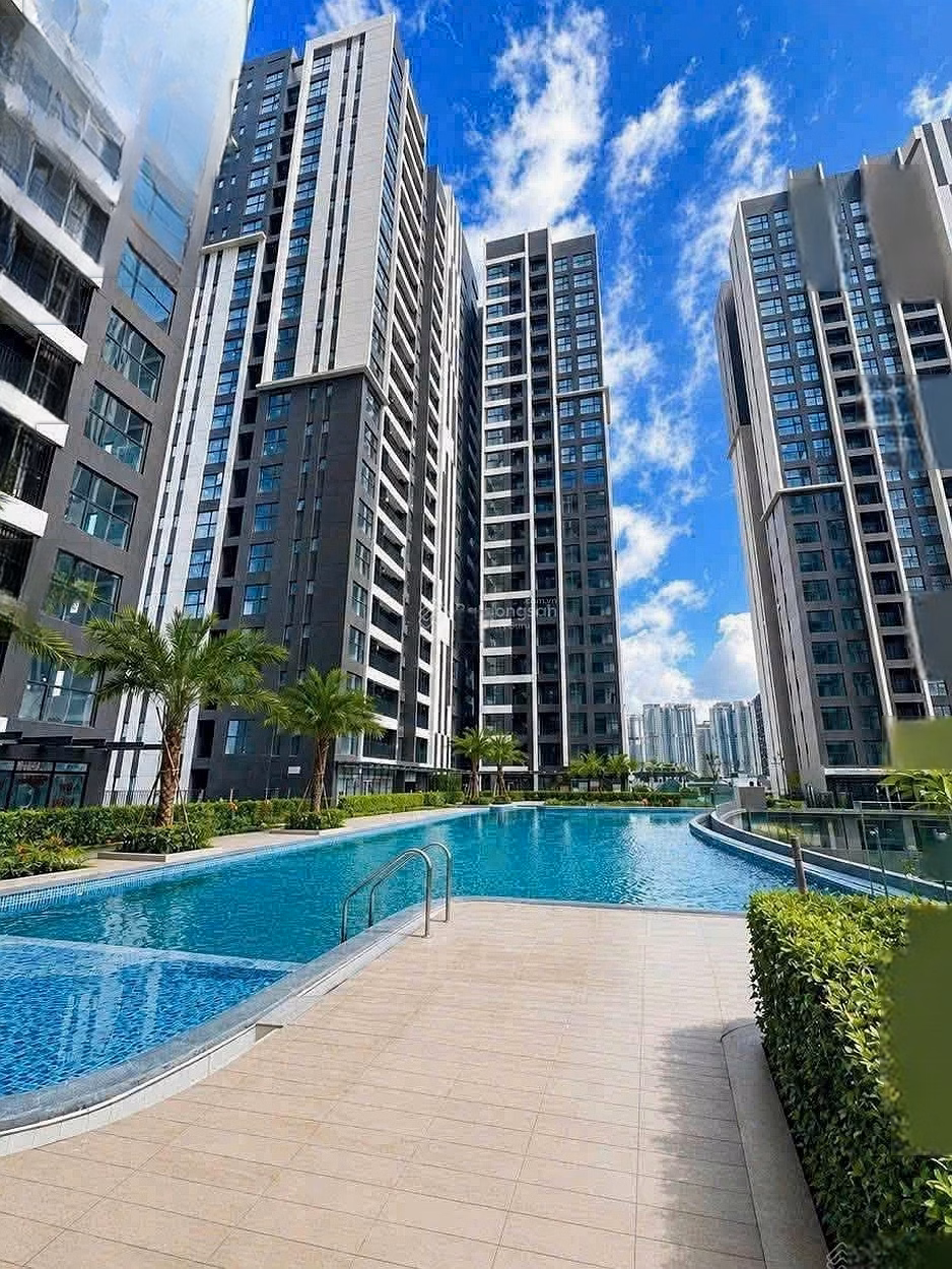 Total Victoria Village shopping cart from 1-3 bedrooms empty and furnished 0932 139 ***