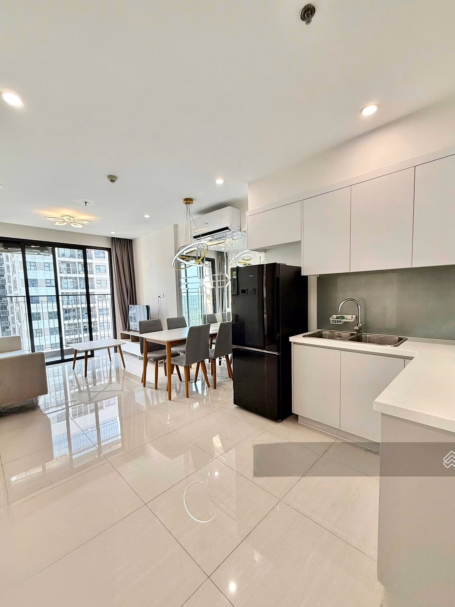 APARTMENT FOR RENT VIN OCP1 FROM STUDIO - 3BR GOOD PRICE NICE VIEW BEAUTIFUL APARTMENT 100% FREE BROKERAGE FEE