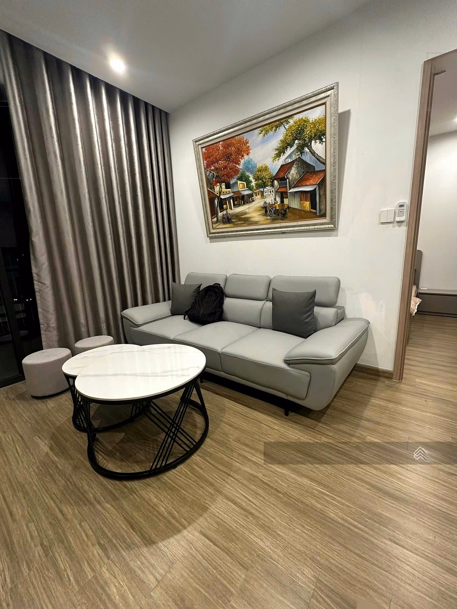 2 bedrooms, 2 bathrooms, Pavilion P4, facing Southeast, fully furnished, only 9.5 million