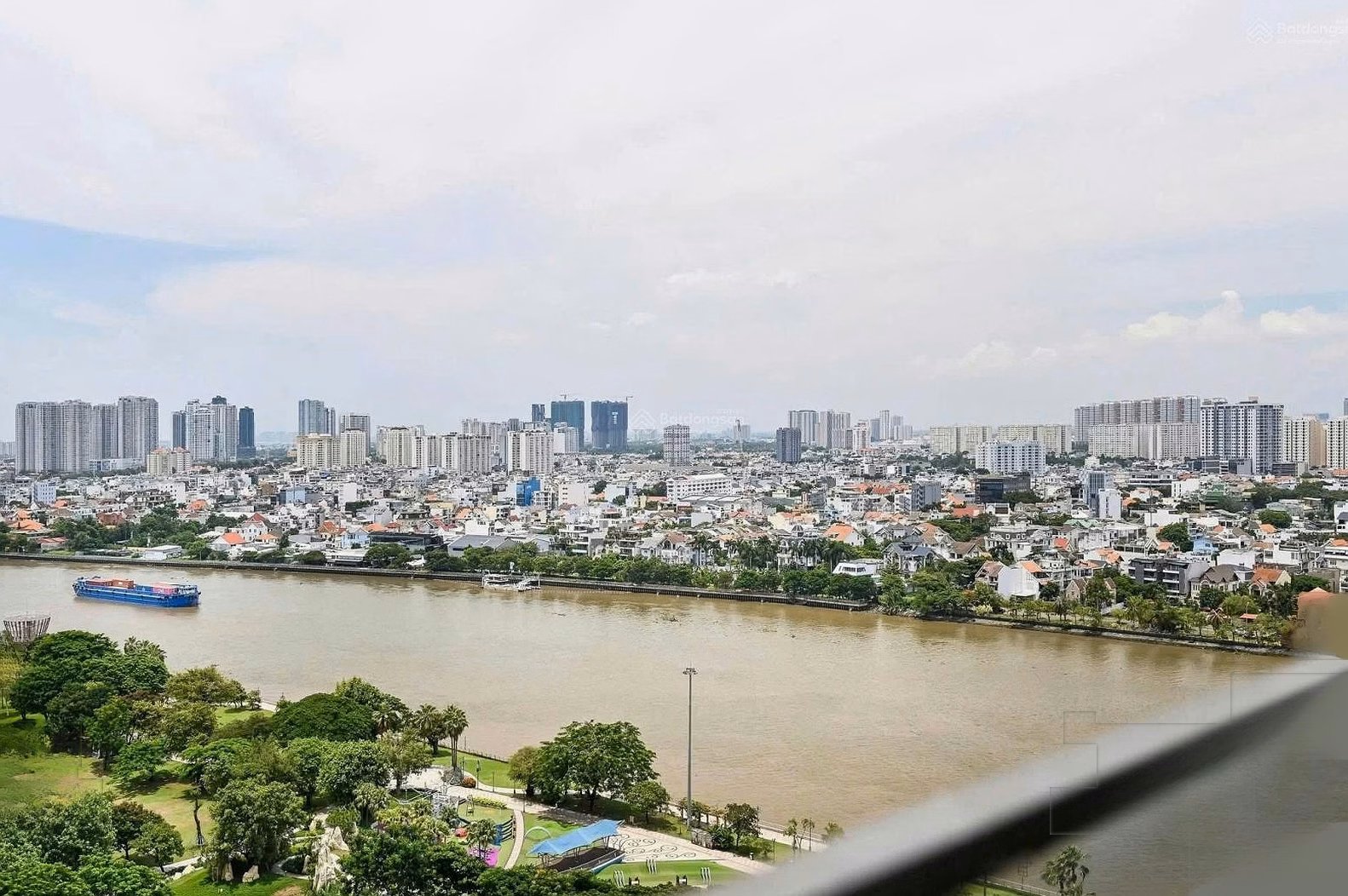 Specializing in selling Vinhomes Central Park apartments (full shopping cart with 1,2,3,4 bedrooms) - Most reasonable price