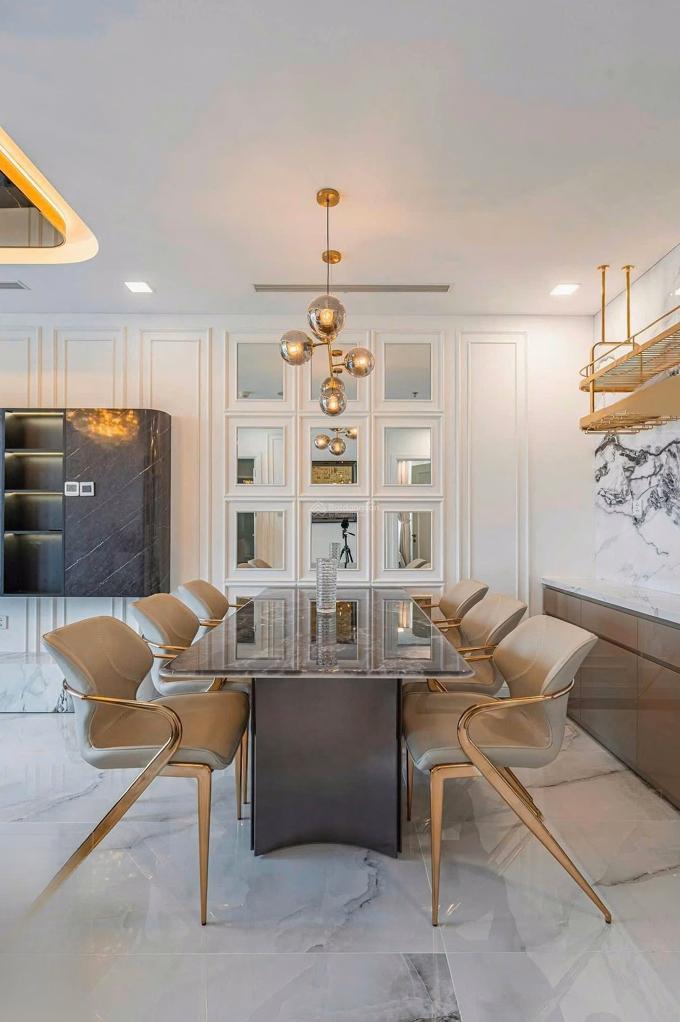 Specializing in selling Vinhomes Central Park apartments (full shopping cart with 1,2,3,4 bedrooms) - Most reasonable price