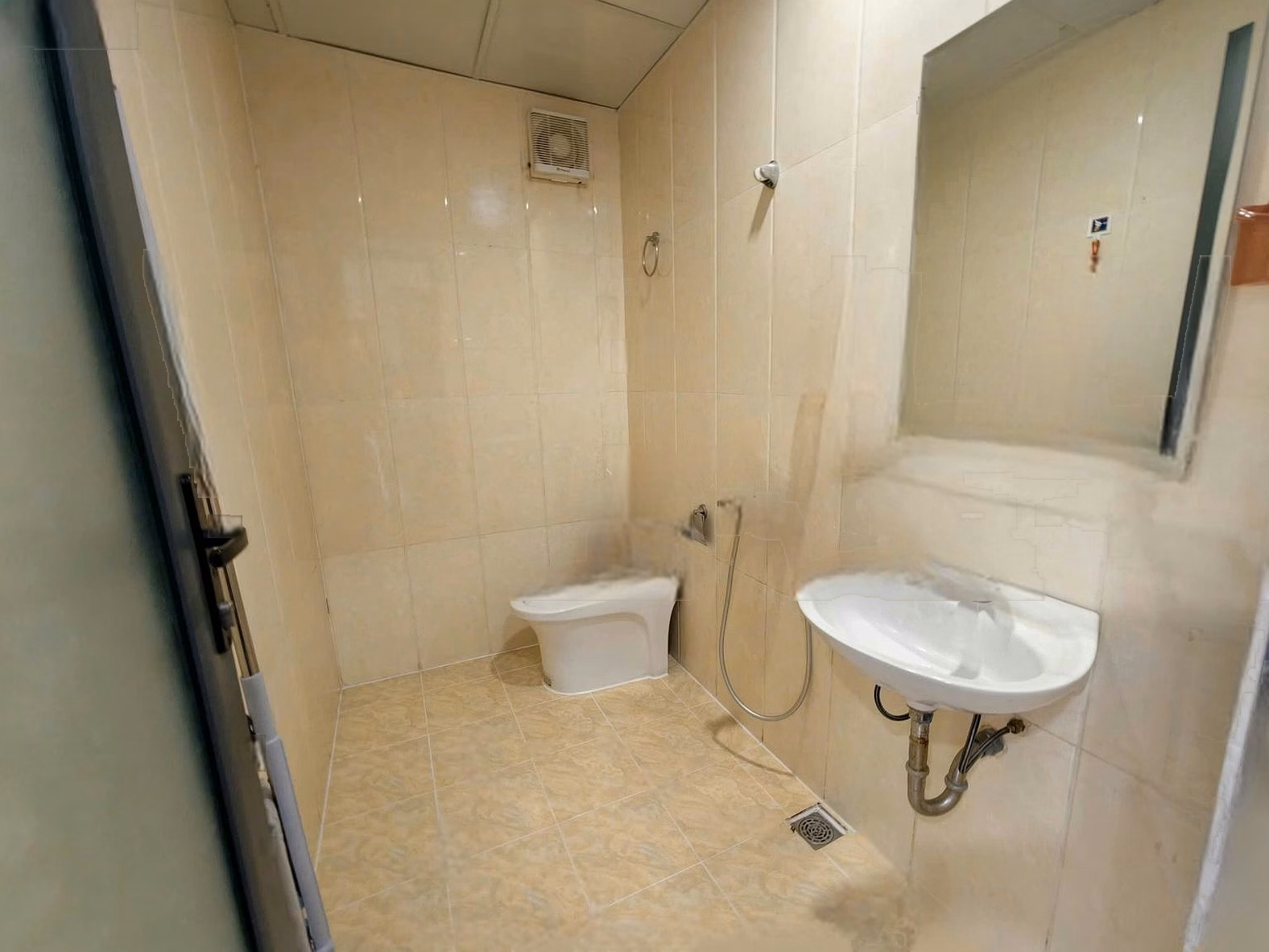PH apartment with 2 bedrooms, 67m2, open view, a few hundred meters from the sea, only 2.2 billion, suitable for a vacation