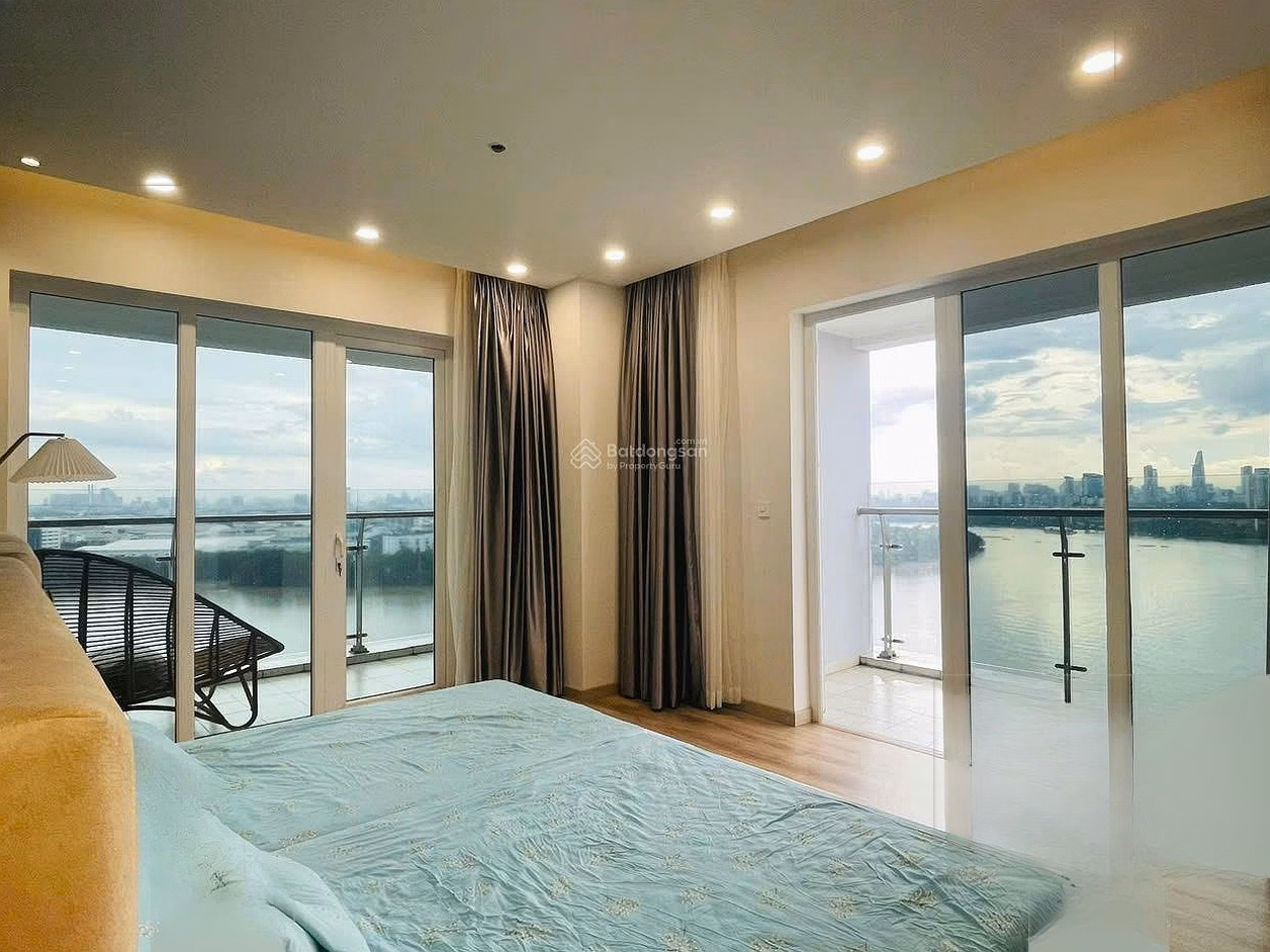 4 bedroom apartment for rent, 256m2 surrounded by Saigon River, house with cool breeze at Diamond Island