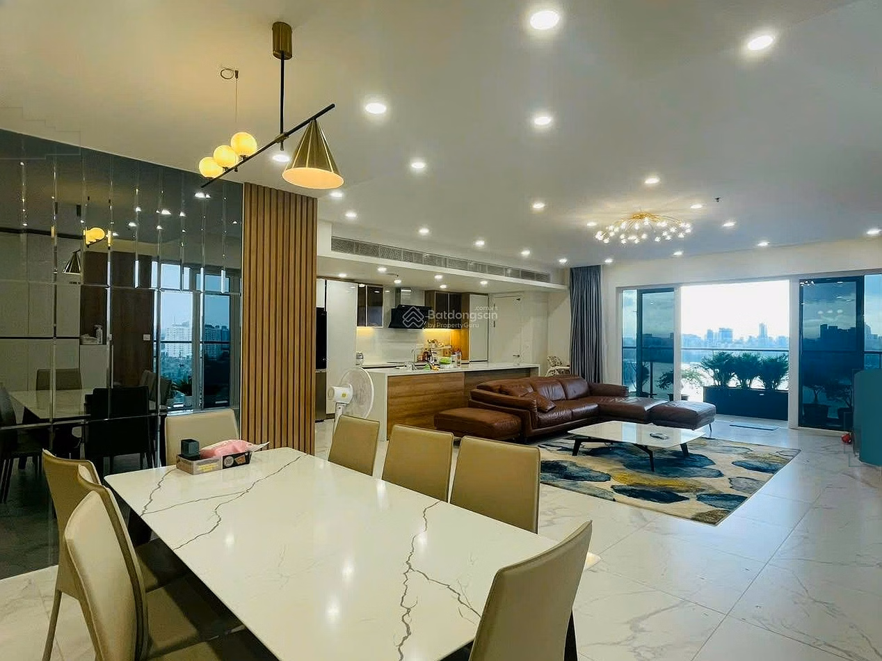 4 bedroom apartment for rent, 256m2 surrounded by Saigon River, house with cool breeze at Diamond Island