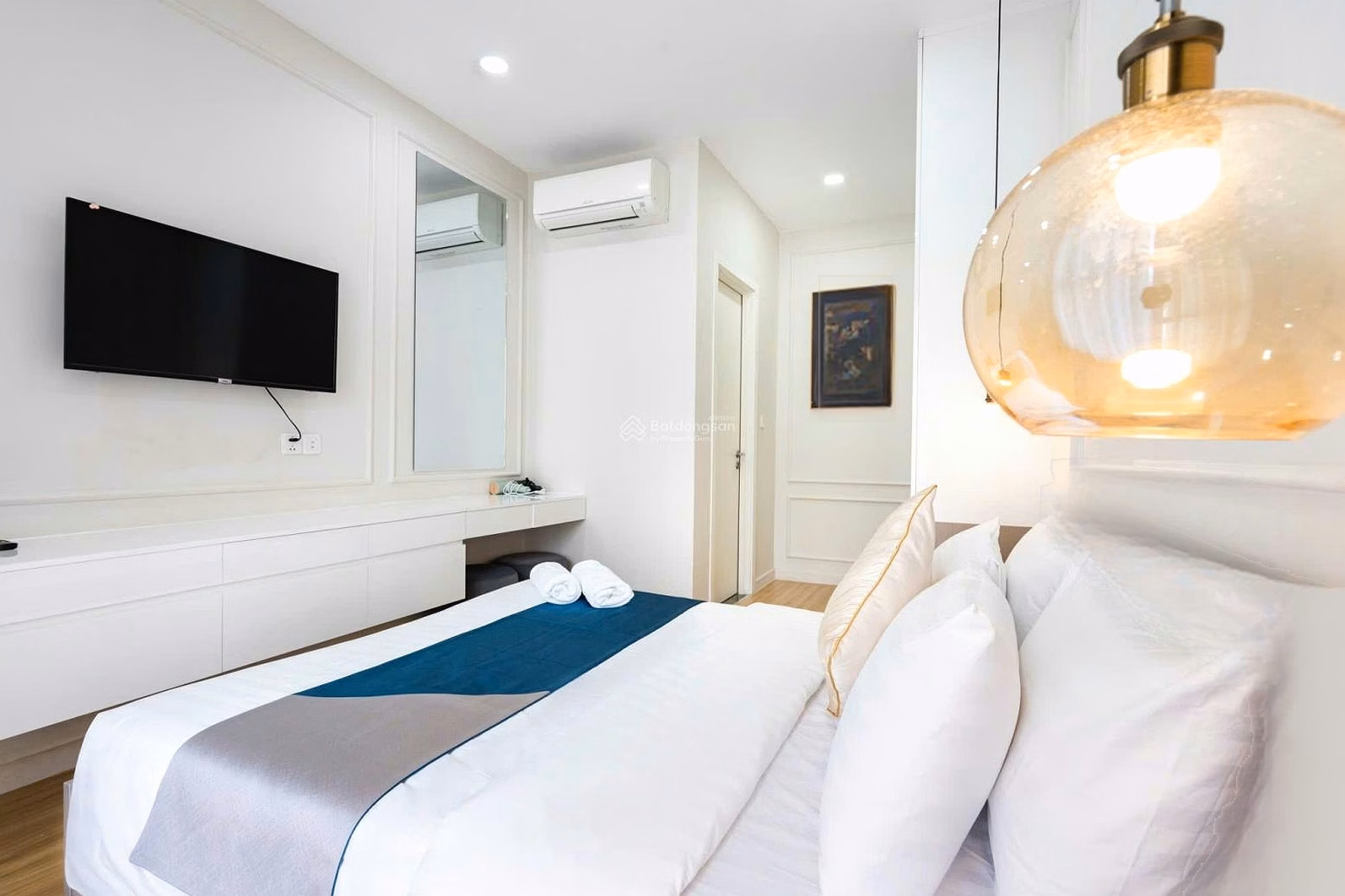Full[99+] Apartment for rent in District 4: Studio/12 million, 1 bedroom/15 million, 2 bedrooms/18 million, 3 bedrooms/25 million, 4 bedrooms/35 million LH Dau Bich Ngoc