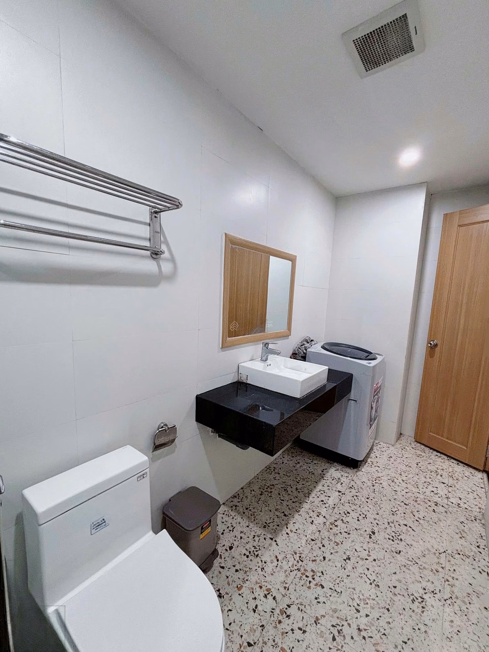 Apartment for rent with 2 bedrooms, 1 bathroom, 40m2, 11 million at 70, Azura luxury apartment, Tran Hung Dao, Da Nang