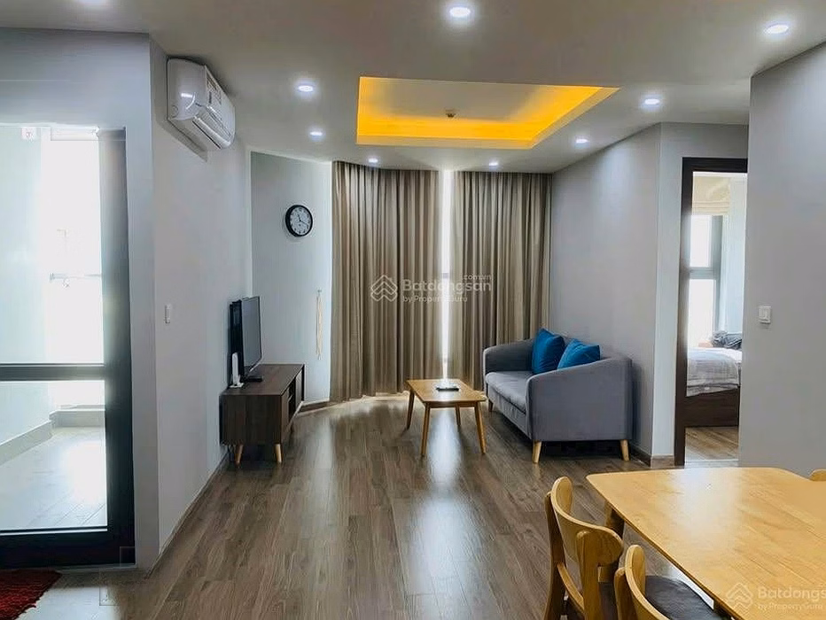 HUD Building Nha Trang apartment for rent Corner apartment 69m2 2 bedrooms 20 million/month, center of Western street, near the beach