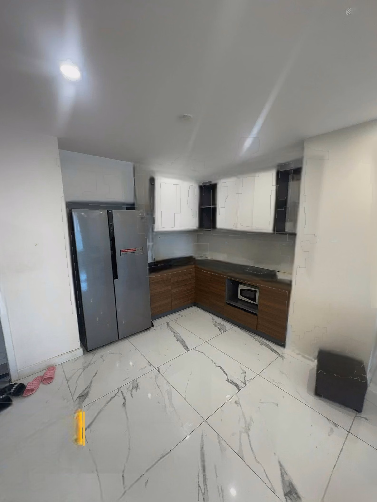 I rent apartment building Sunshine Center Pham Hung, block B - 3 bedrooms - 2 bathrooms - Fully furnished, ready to move in, available slot