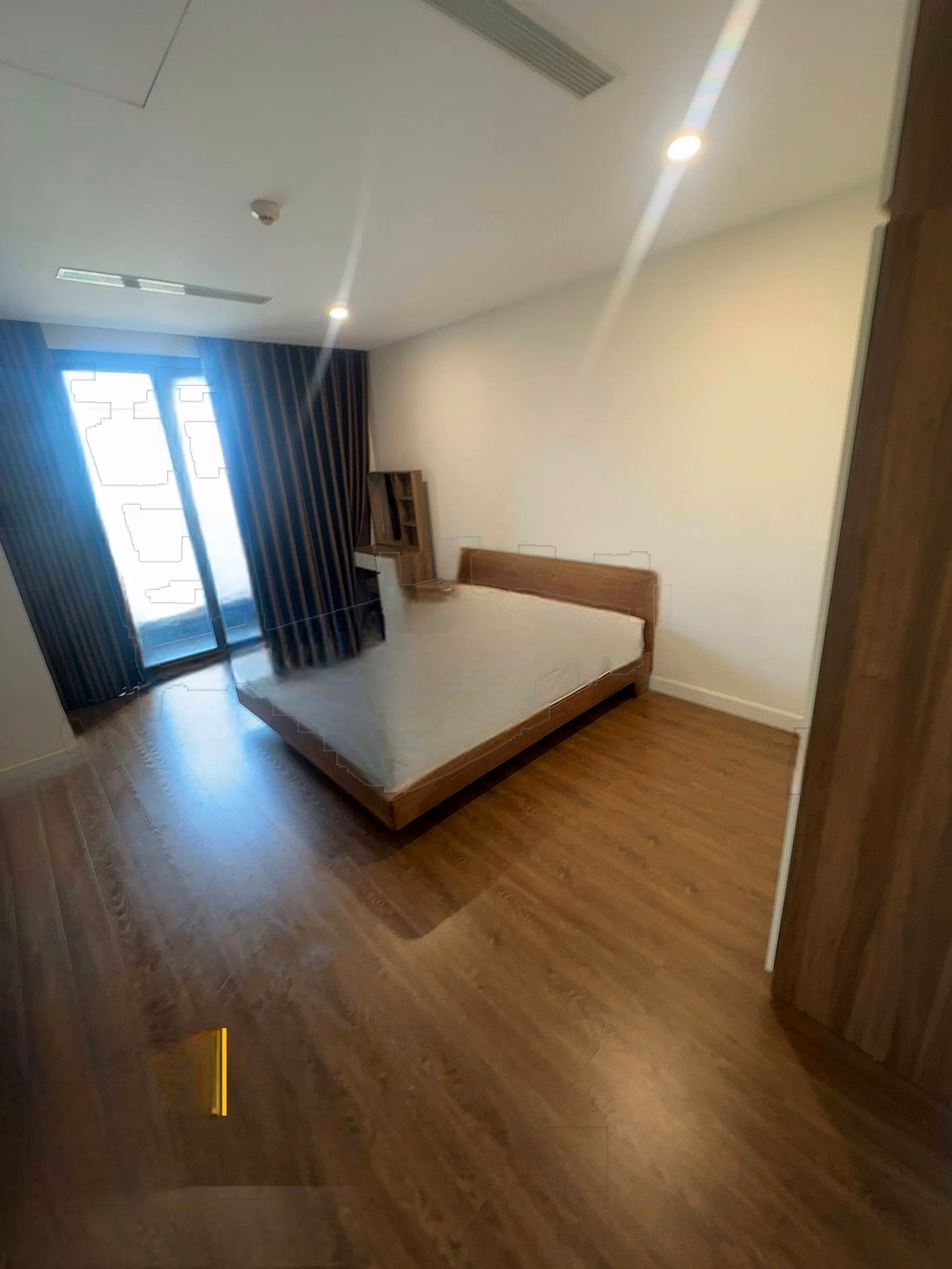 I rent apartment building Sunshine Center Pham Hung, block B - 3 bedrooms - 2 bathrooms - Fully furnished, ready to move in, available slot