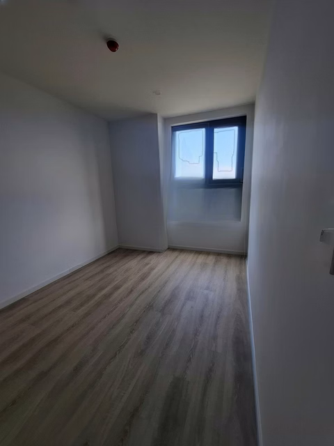 Bcons Avenue 1 bedroom apartment for rent only 5 million/month, convenient for going to school and work