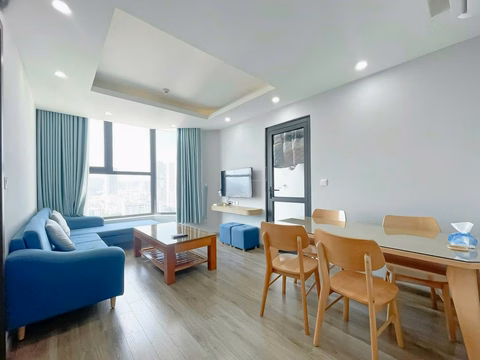 Apartment for rent on Nguyen Thien Thuat Street, 17 million, 59.2m2, preferential price, good