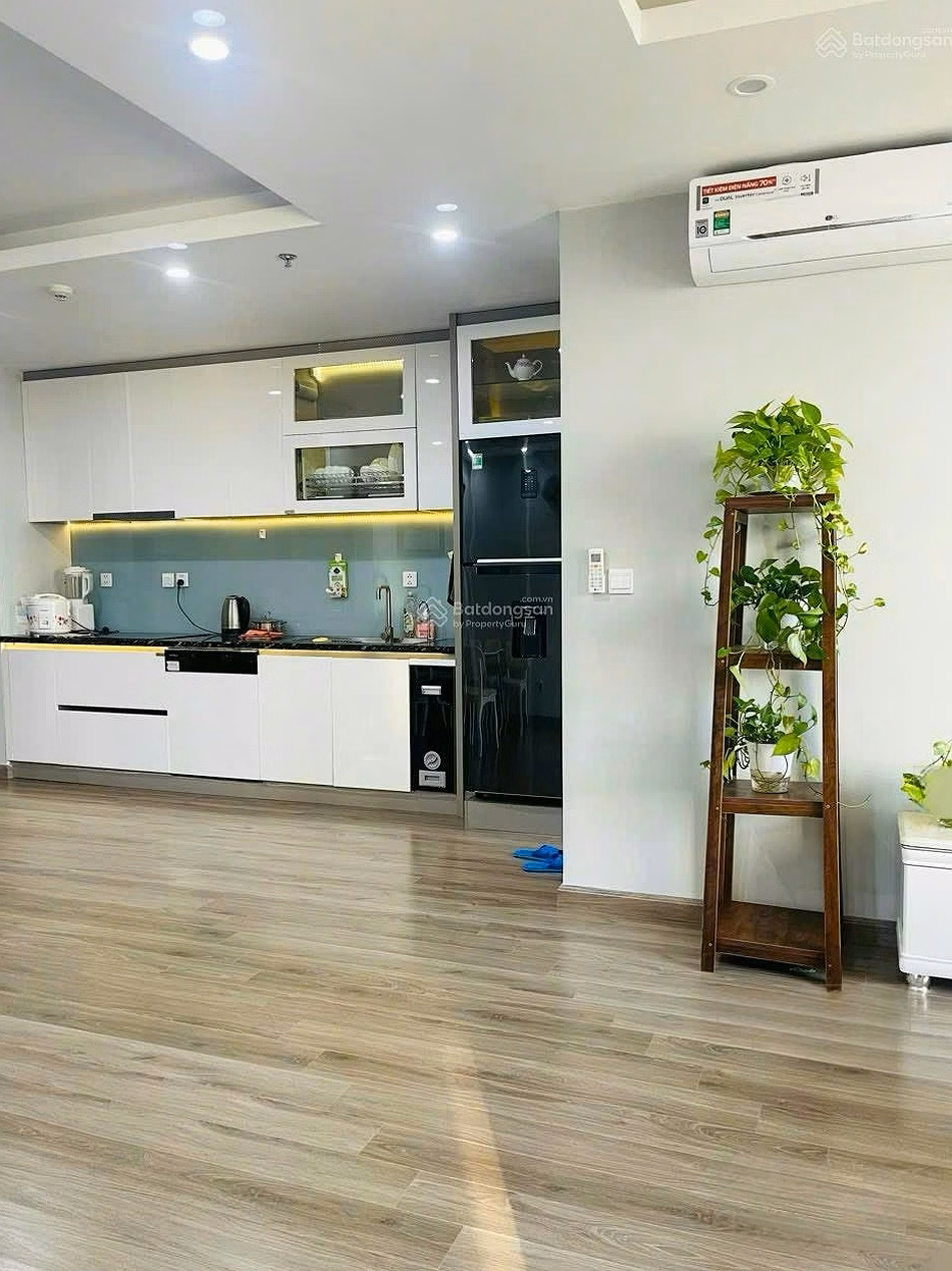 Apartment for rent urgently 2 bedrooms, 2 bathrooms, 19 million in Nguyen Thien Thuat, Nha Trang