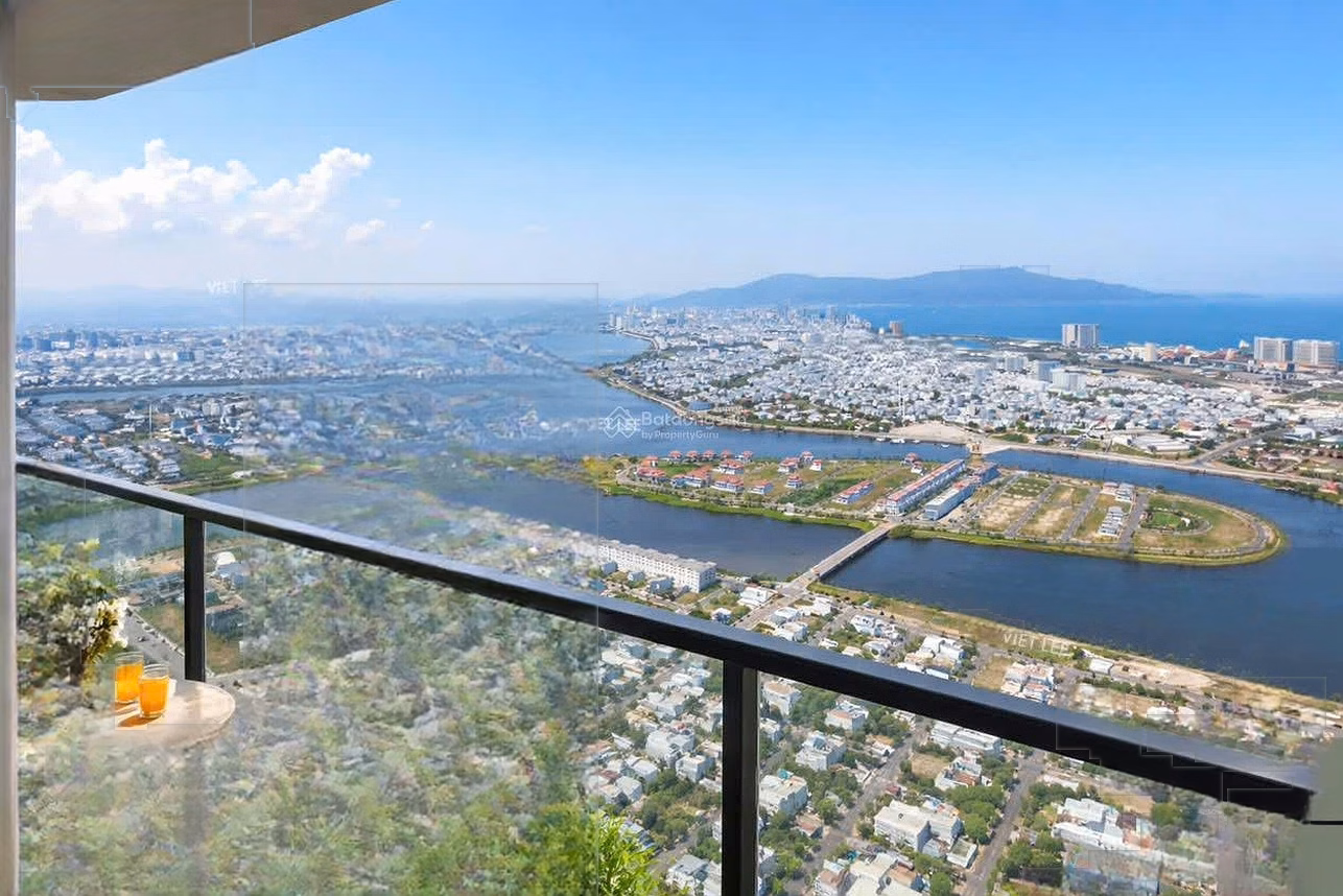 THIS IS A 2 BEDROOM CORNER APARTMENT WORTH BUYING! 2 AIR SIDE + ADDITIONAL GARDEN 29m2 | 102m2 - PRICE 3.92 BILLION | CITY VIEW
