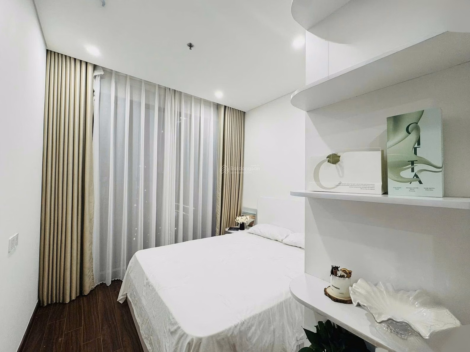 E Nguyet has available apartments for rent at Vinhomes Ocean Park, very nice, clear, good price. TT 1 year contract