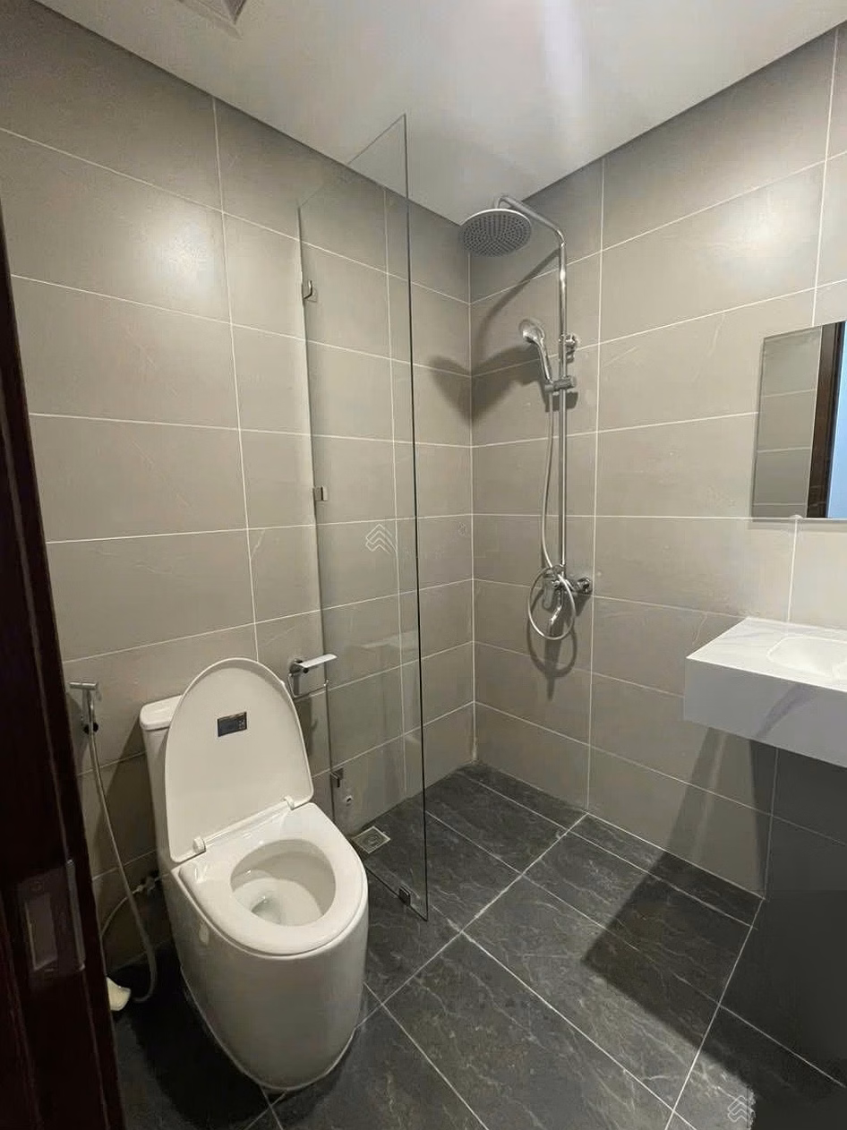 Mia Center Point apartment for rent, 2 bedrooms, sea view, middle floor. Full high-class furniture