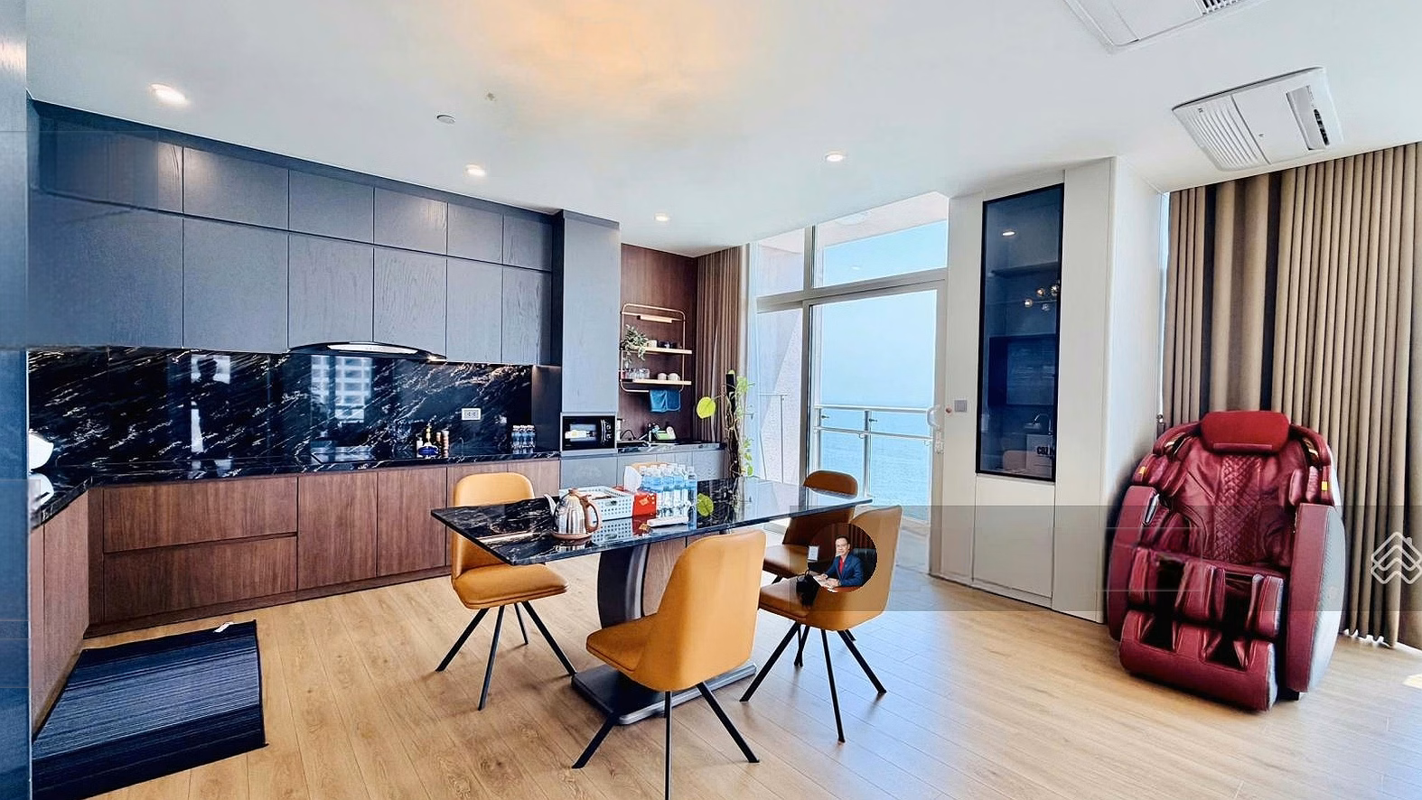 Corner Apartment 164.6m2 3 Bedrooms Fully Furnished with Direct View of Tran Phu Nha Trang Beach
