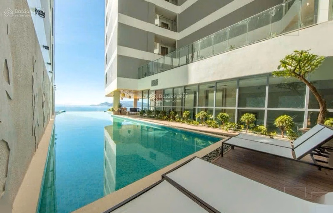 Studio for rent with street view - with bathtub - 45m2 - 14 million/month