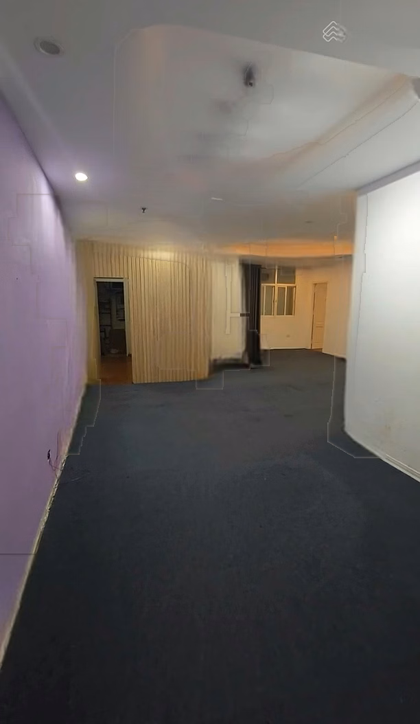 3-bedroom apartment for rent at Licogi 13 Tower, 18 million, 132m2, basic furniture, south direction