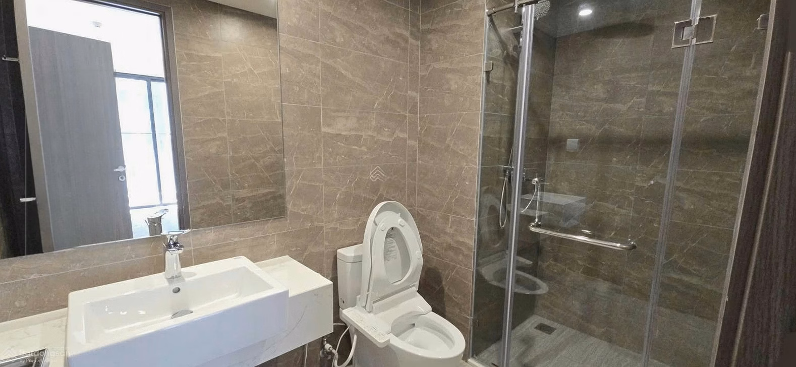 E Nguyet has available apartments for rent in original new house in Ocean Park, very nice, clear, good price. TT 1 year contract