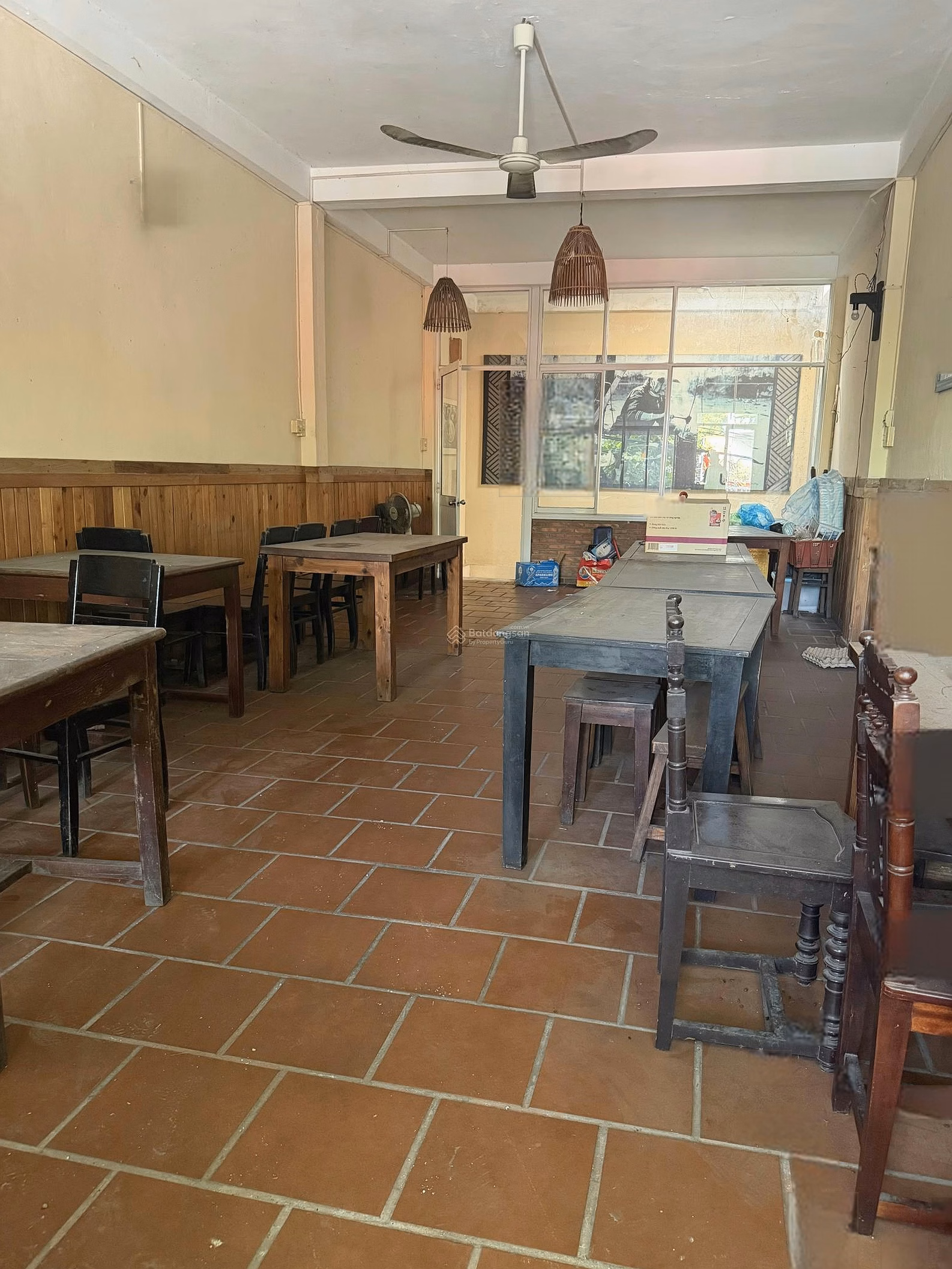 House for rent at 231 Dong Da, busy business