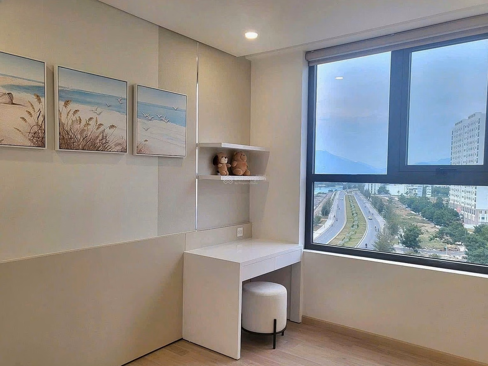 CT1 LUXURY RIVERSIDE APARTMENT FOR RENT
