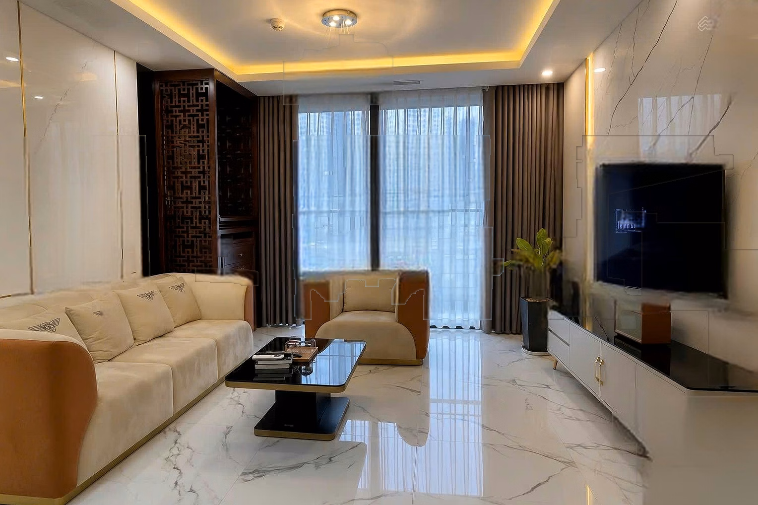 Em Manh apartment for rent in Sunshine City, Golden River | 2 bedrooms - 3 bedrooms | Full interior | Price 18-50 million