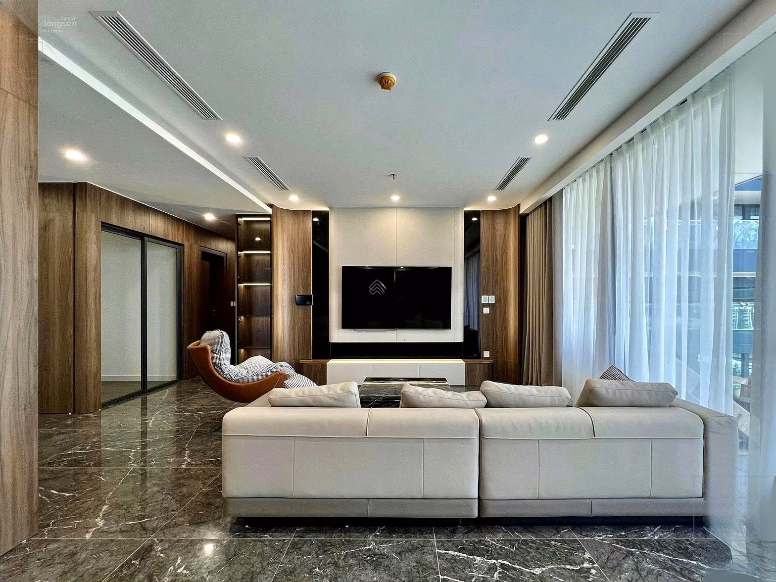 Em Manh apartment for rent in Sunshine City, Golden River | 2 bedrooms - 3 bedrooms | Full interior | Price 18-50 million