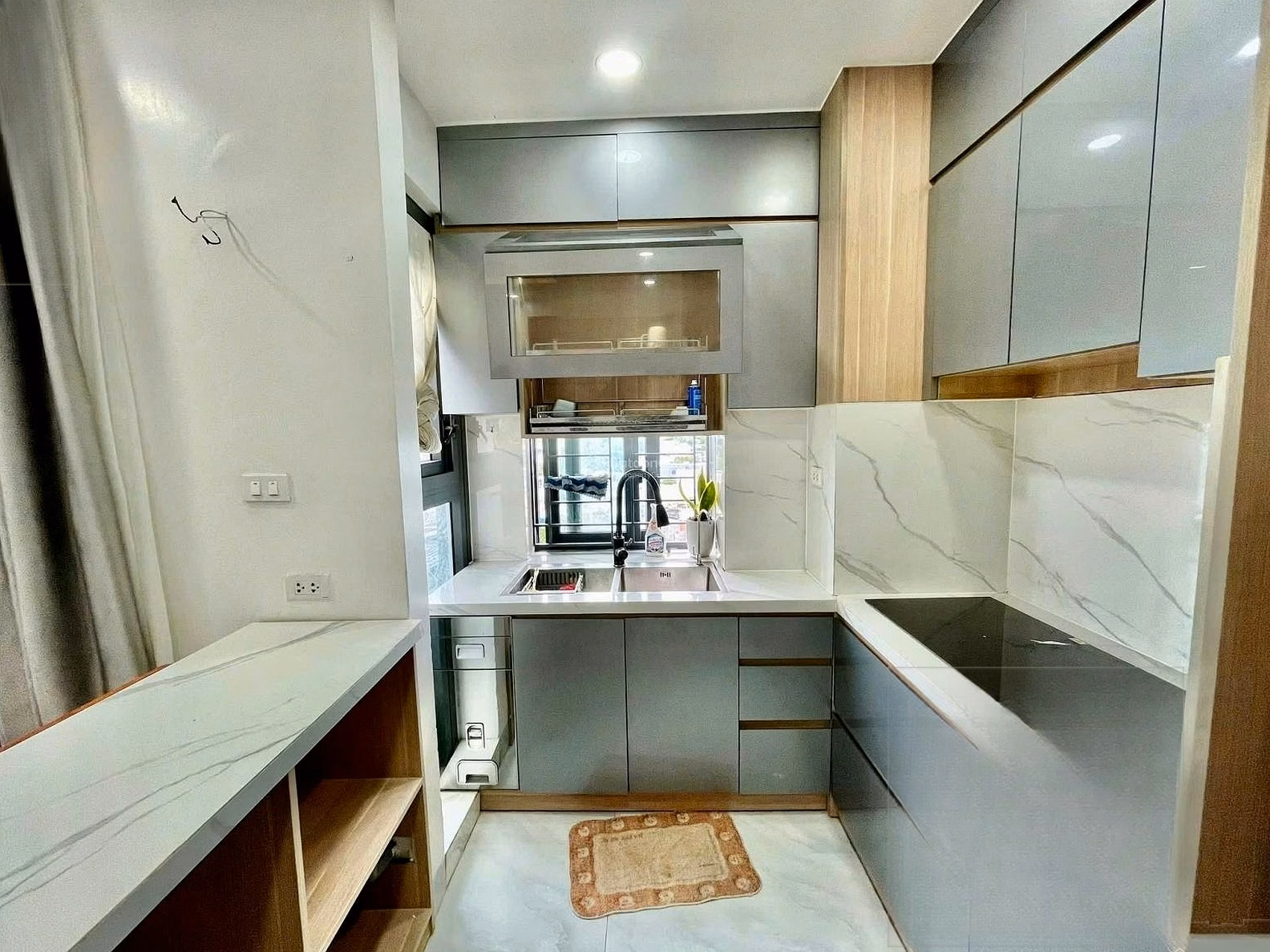 Corner apartment for rent in CT4 HUD apartment, street 28, Phuoc Long urban area, South Nha Trang ward