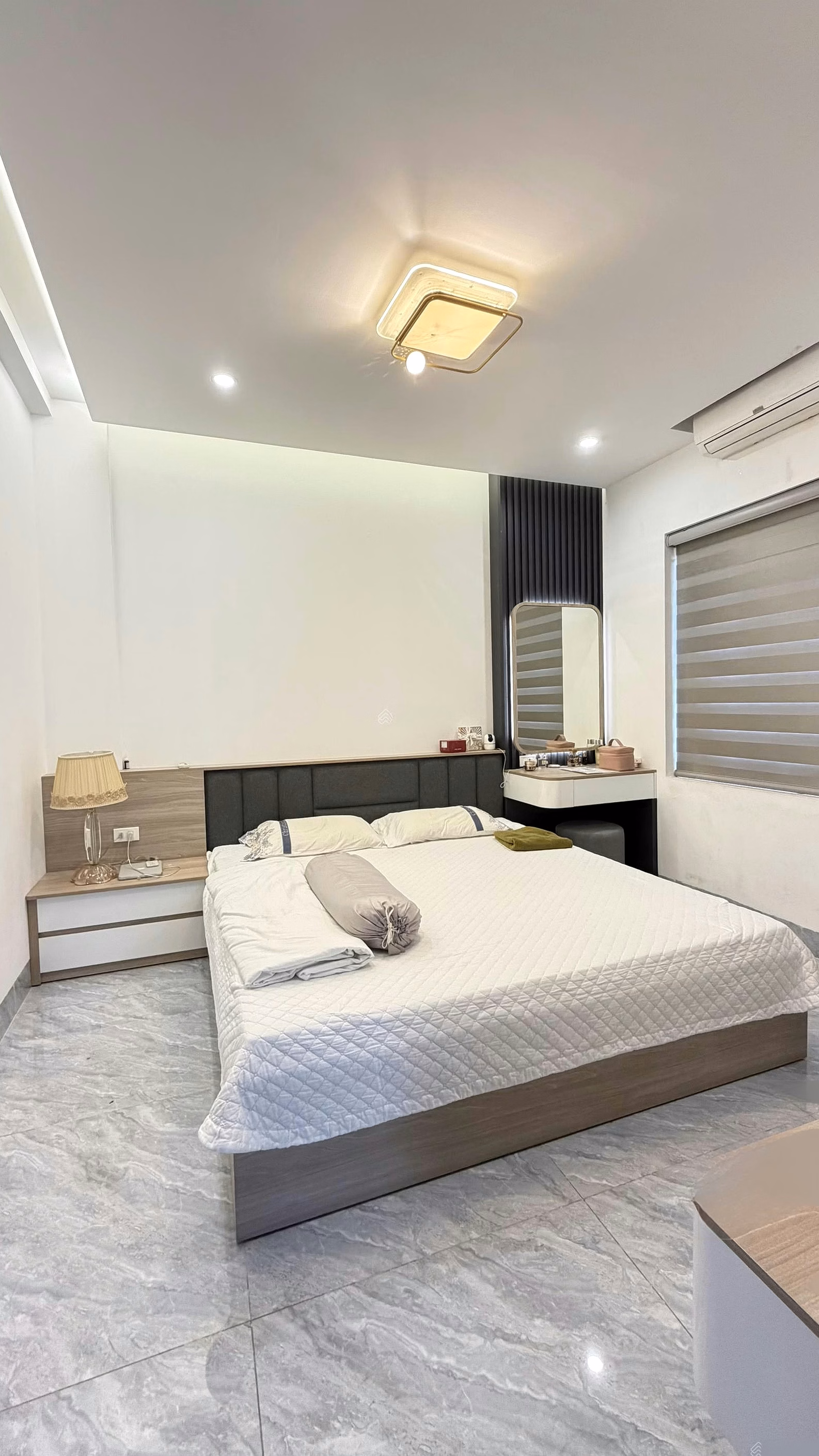 2-bedroom apartment for rent at CT5 Building - DN2, Dinh Cong Urban Area, 78m2, nice view, many amenities
