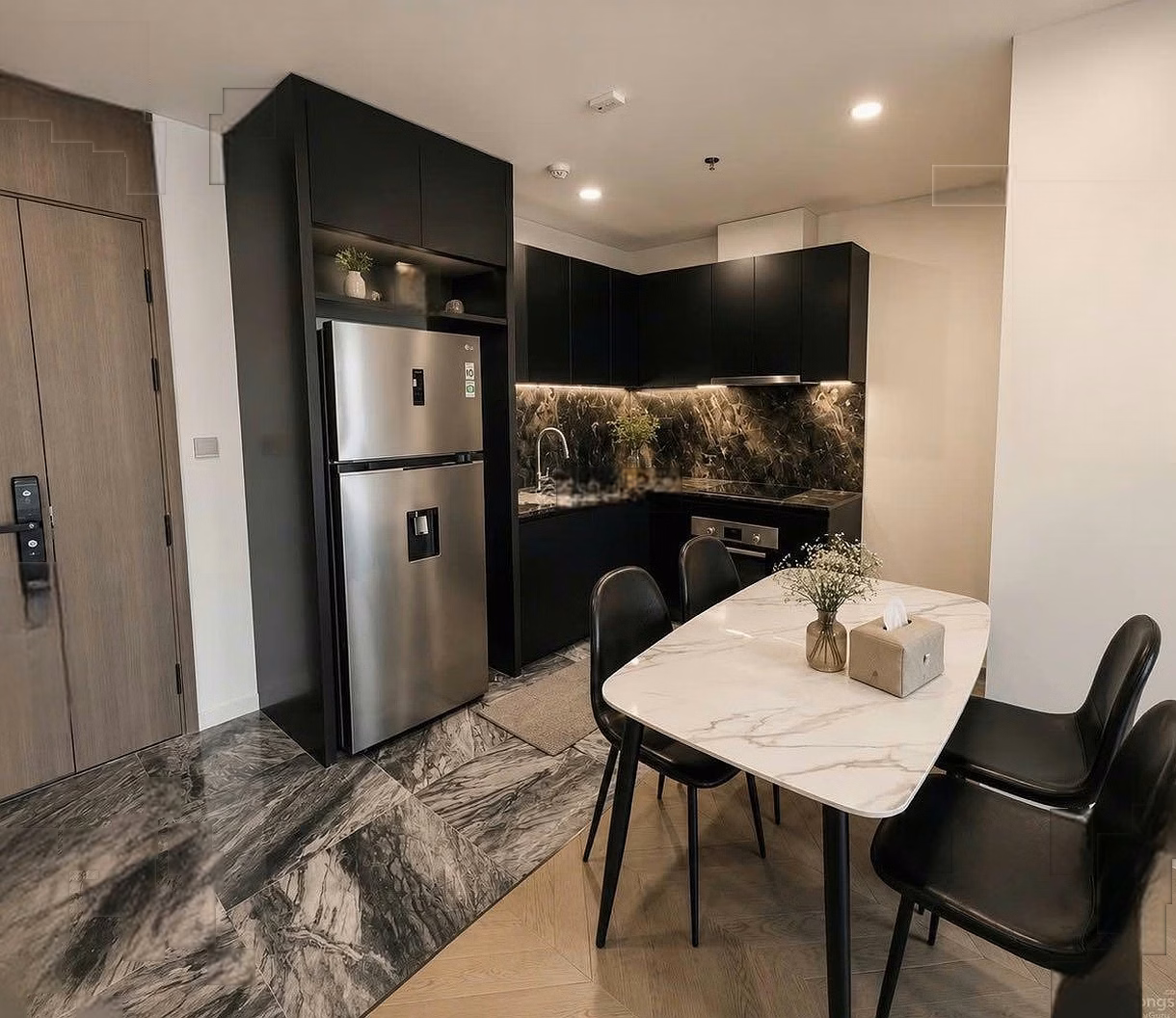 Lumiere Riverside 2 bedroom price only 33 million BTP. Specializing in shopping carts for transfer and rental in Thao Dien area