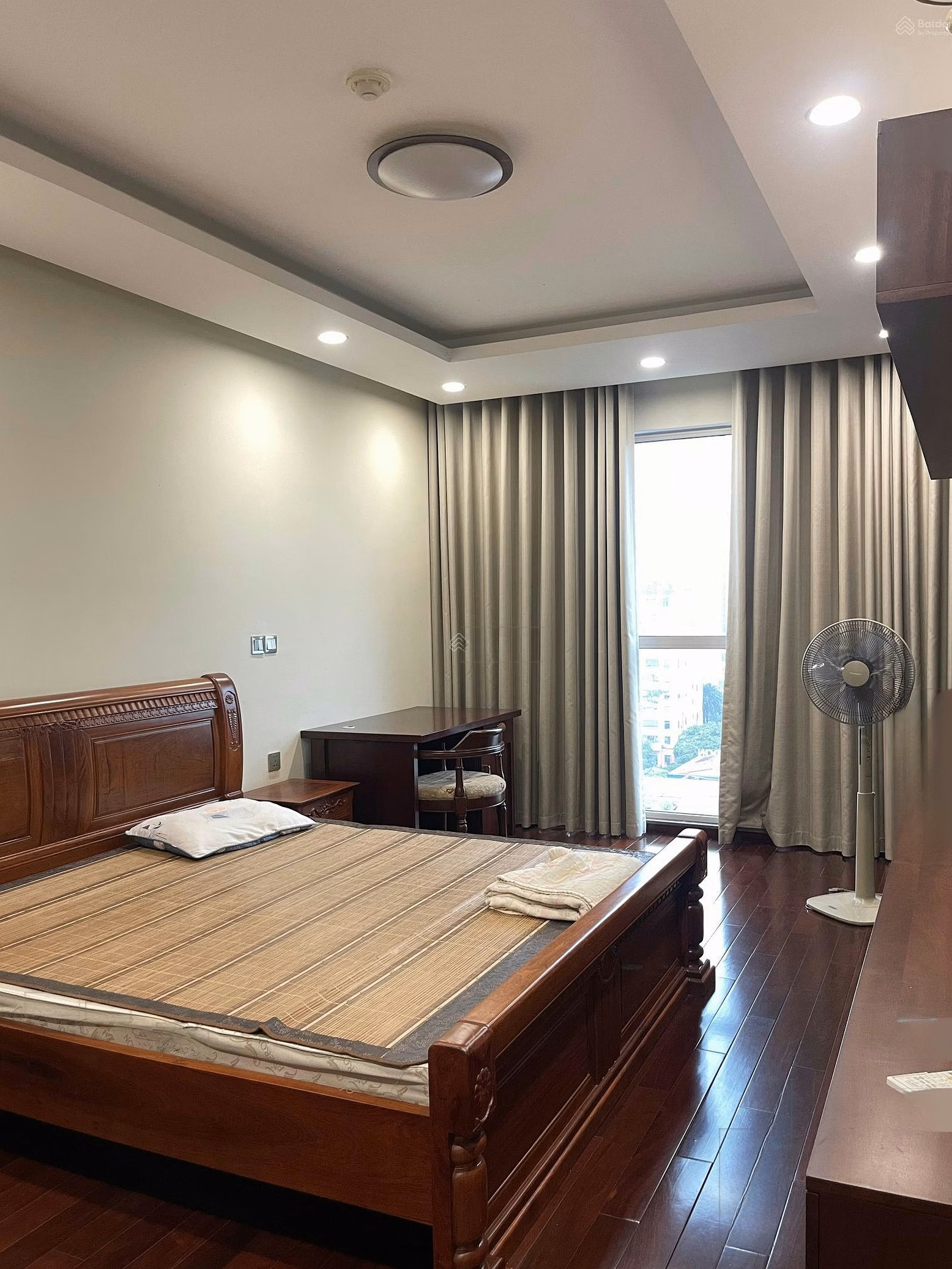 Mandarin Garden apartment for rent, 27 million/month, 144m2, 3 bedrooms, 2 bathrooms, very good price