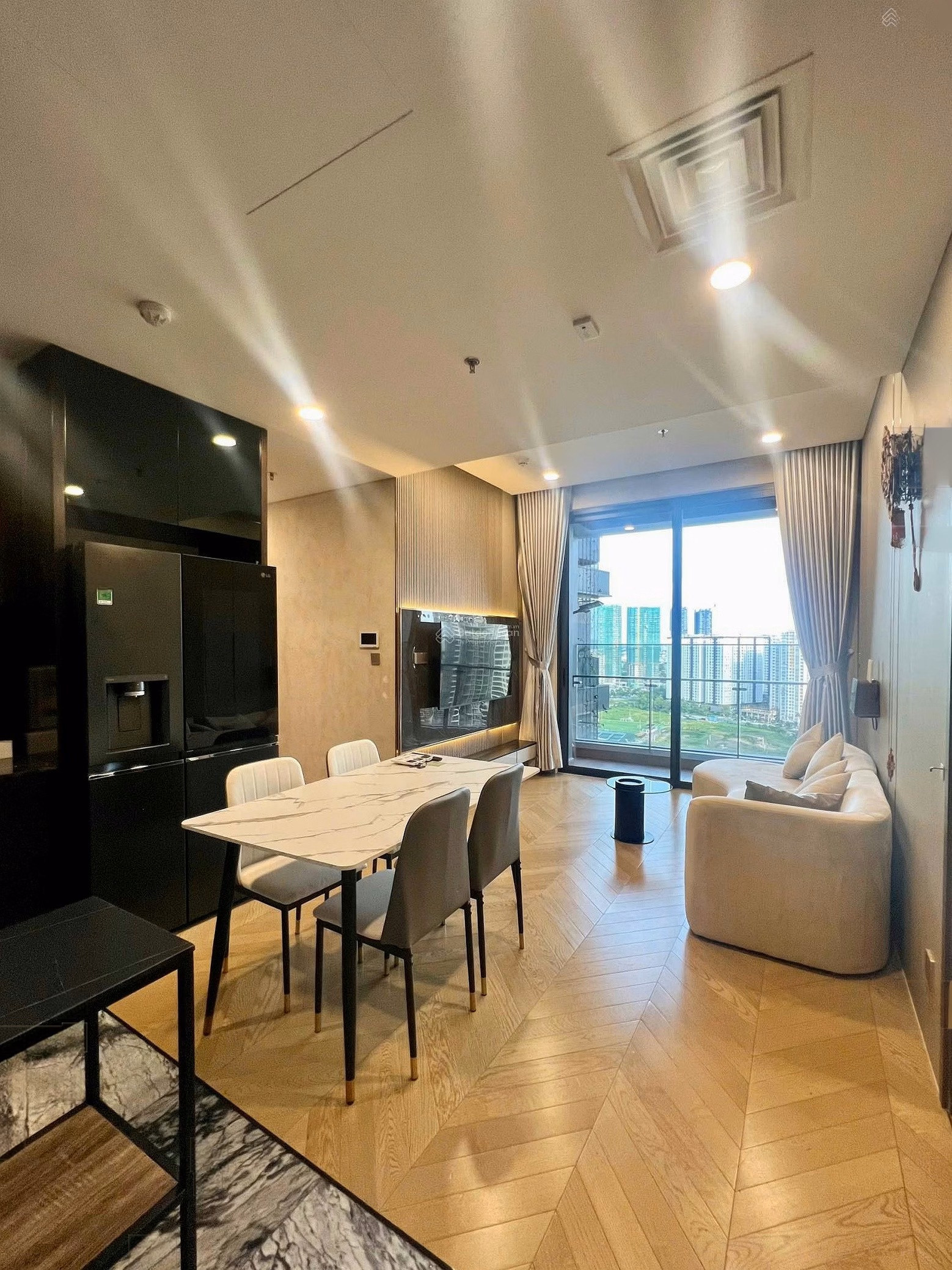Real price news, Hiep specializes in Lumiere Riverside apartment rental in District 2