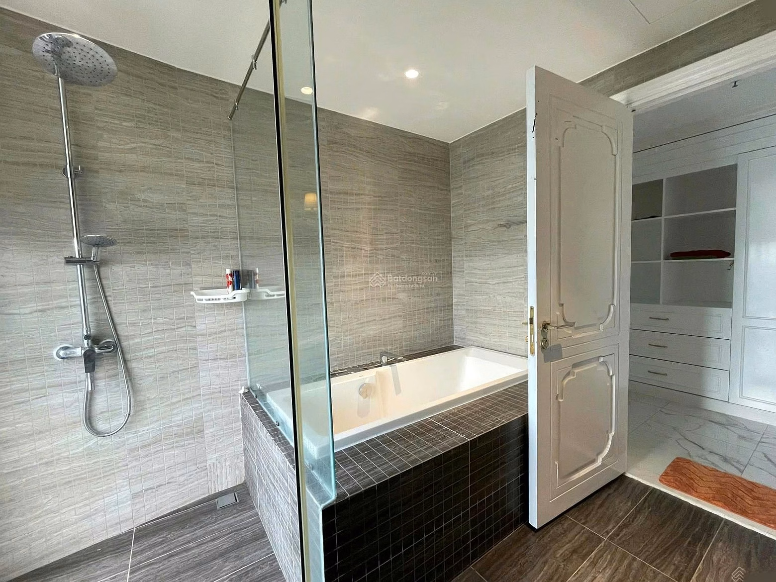 Bach Dang Complex apartment for rent 2 bedrooms | 120m2 of high-class finished furniture