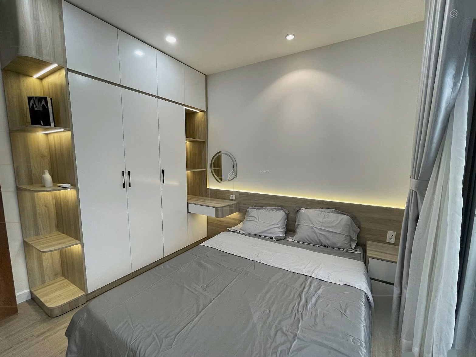 Corner apartment for rent at SSH07 Ha Quang 1, high floor with Quan Truong river view, Sungroup (available September 15)