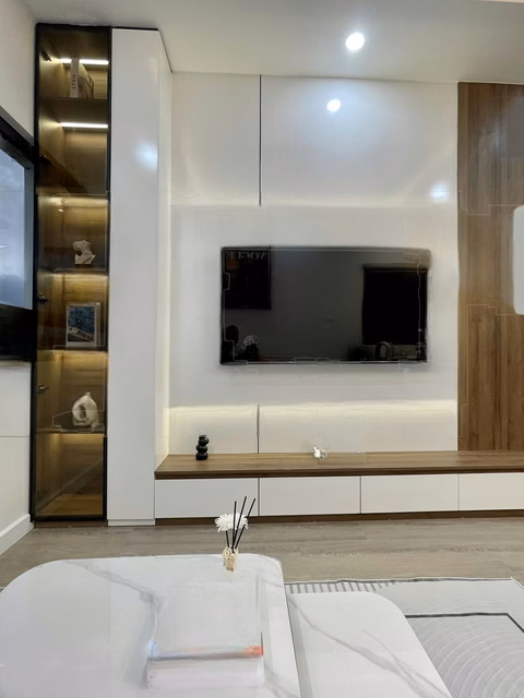 Corner apartment for rent at SSH07 Ha Quang 1, high floor with Quan Truong river view, Sungroup (available September 15)