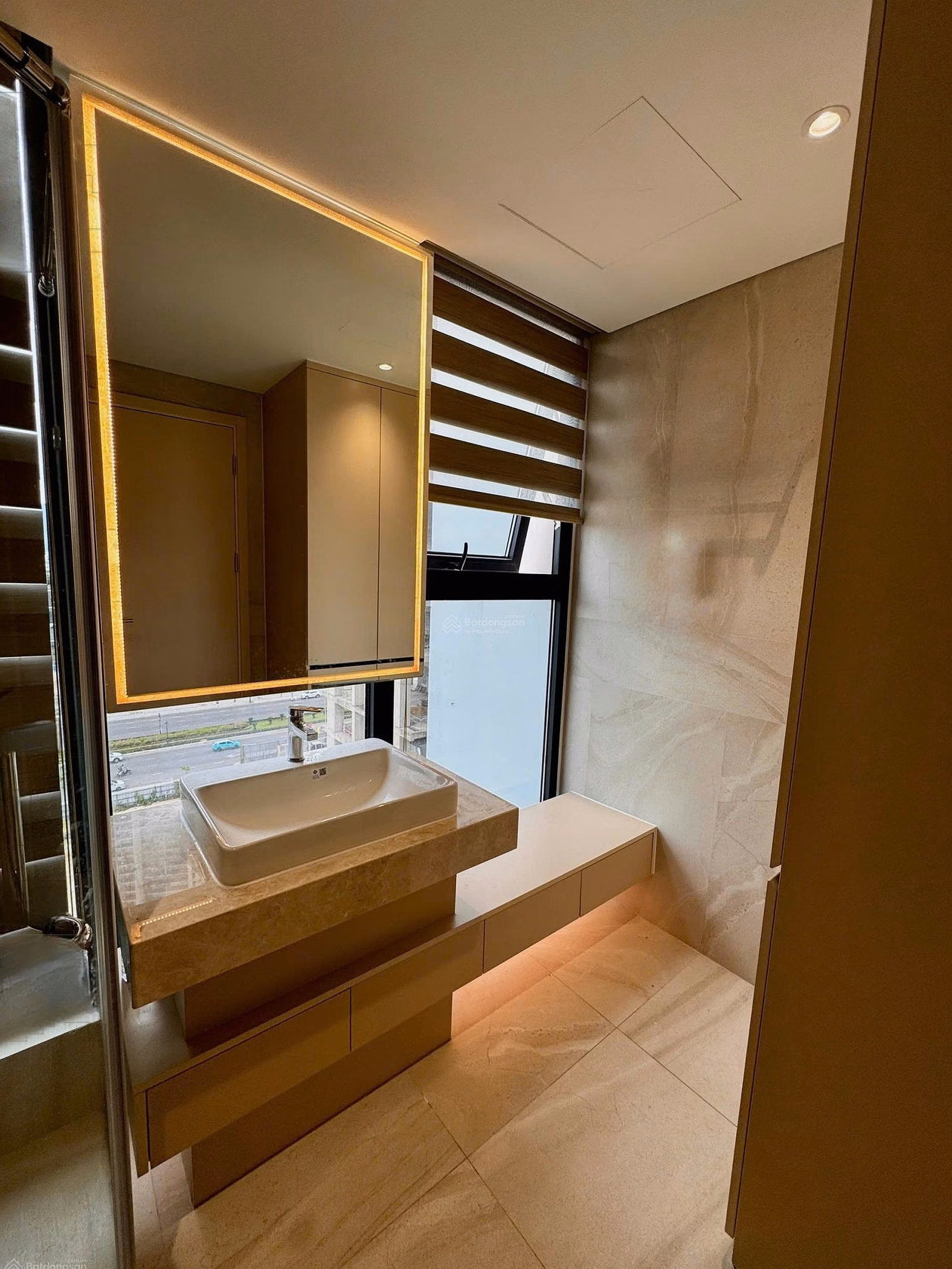 Luxury 1-bedroom apartment for rent in Times Square, My Khe beach front