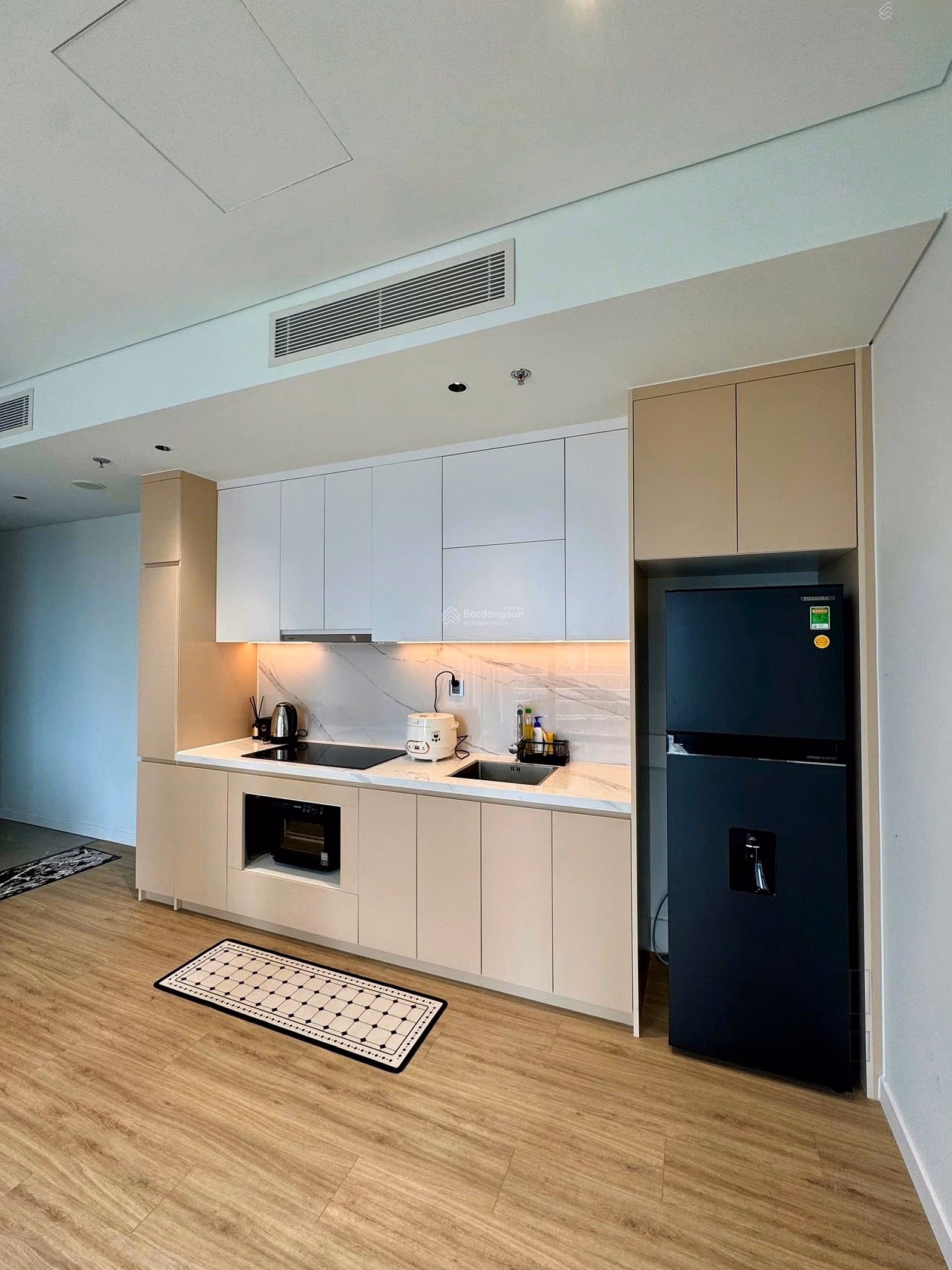 Luxury 1-bedroom apartment for rent in Times Square, My Khe beach front